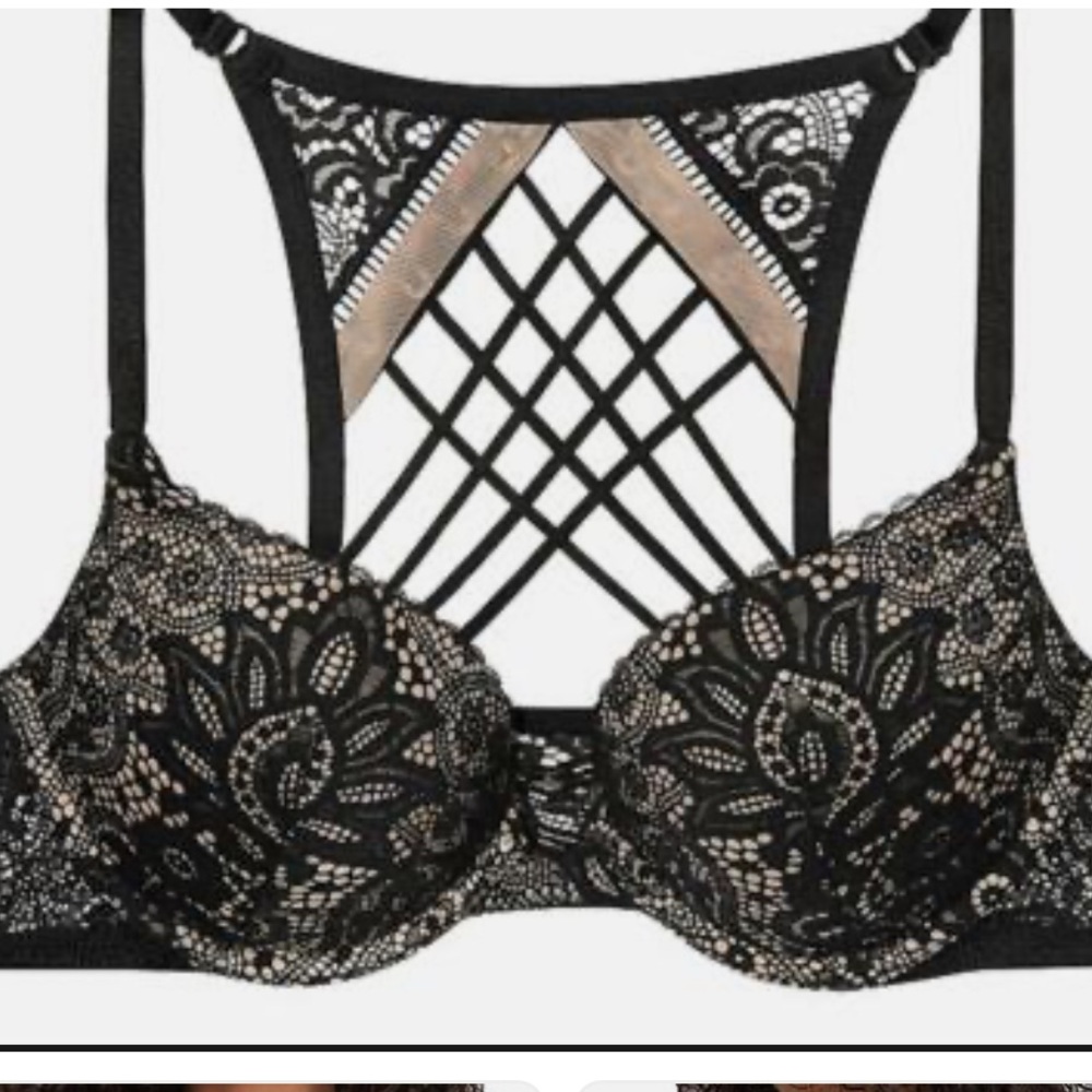 Victoria's Secret Very Sexy Push Up Black Lace Strappy Bra
